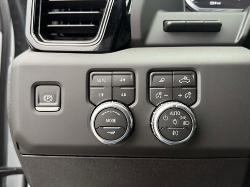 New 2026 GMC Sierra 2500 AT4 w/ AT4 Premium Plus Package image 24