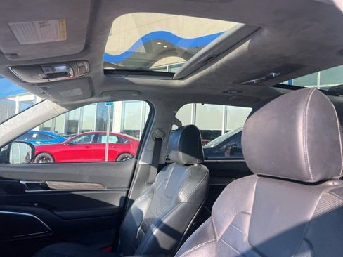 Used 2021 Kia Telluride SX w/ SX Prestige Package image 14