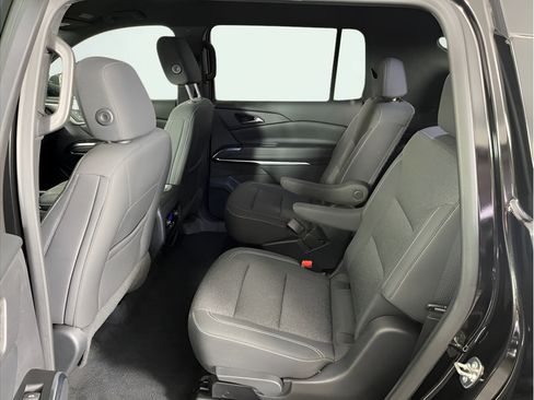 Used 2024 Chevrolet Traverse LT AWD/4WD image 12