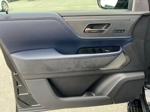 New 2026 INFINITI QX80 4WD w/ Sport Exterior Package image 22