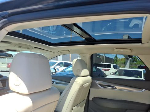 Certified 2023 Cadillac XT5 Premium Luxury AWD/4WD image 17