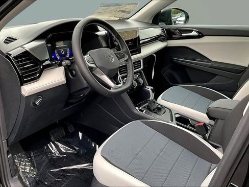 New 2026 Volkswagen Taos S image 17