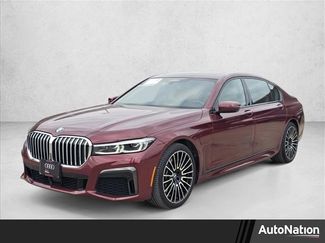 Used 2020 BMW 745e xDrive video 1