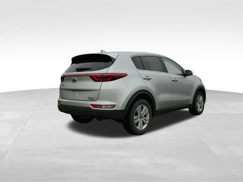 Used 2018 Kia Sportage LX AWD/4WD image 40