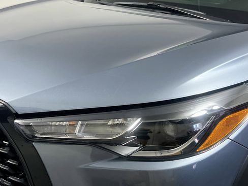 Used 2023 Toyota Corolla Cross L image 11