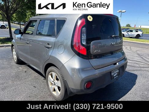 Used 2019 Kia Soul FWD image 3