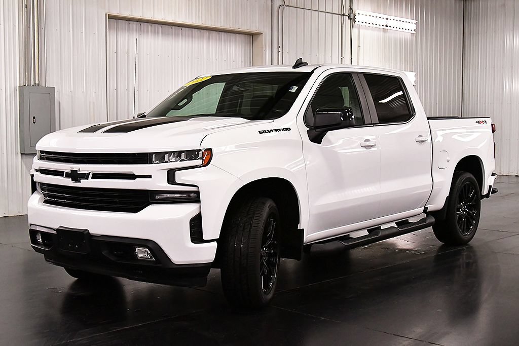 Used 2022 Chevrolet Silverado 1500 RST w/ Rally Edition AWD/4WD image 3