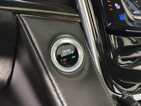 Used 2016 Cadillac Escalade Platinum AWD/4WD image 23