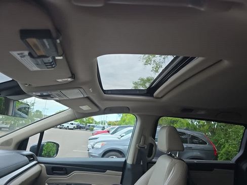 Used 2018 Honda Odyssey EX-L image 7