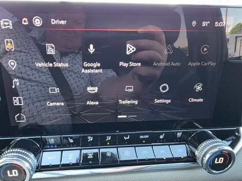 Used 2024 GMC Canyon Denali AWD/4WD image 23
