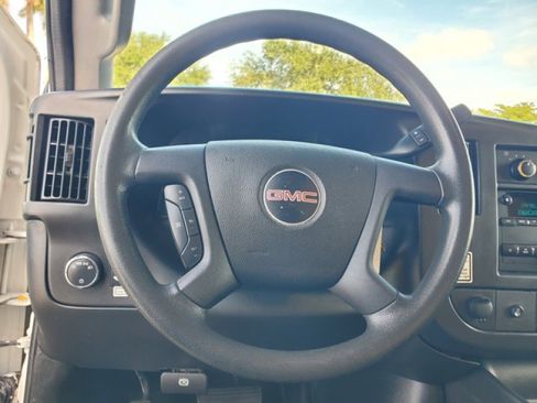 Used 2018 GMC Savana 3500 w/ Driver Convenience Package image 15