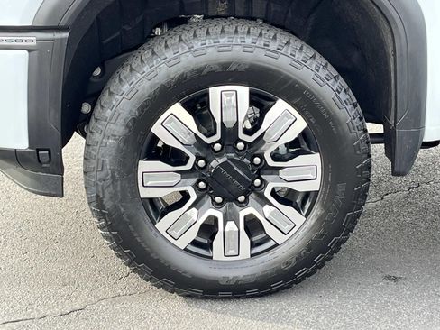 New 2026 GMC Sierra 2500 Denali w/ Denali Reserve Package image 13