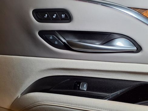 Certified 2024 Cadillac Escalade Premium Luxury Platinum image 28