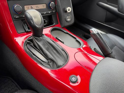 Used 2006 Chevrolet Corvette Convertible RWD image 18