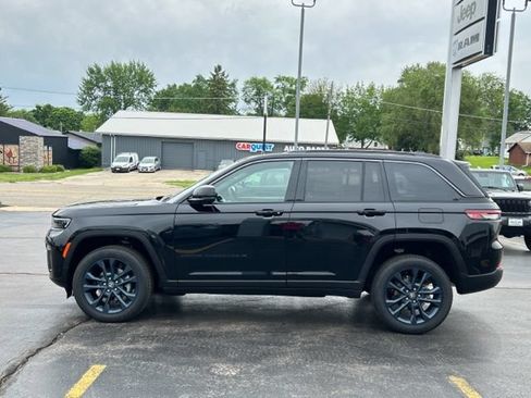 New 2026 Jeep Grand Cherokee Limited AWD/4WD image 6