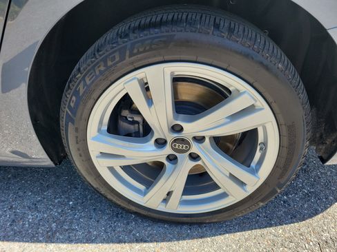 Used 2025 Audi A5 2.0T Premium Plus w/ Premium Plus AWD/4WD image 39