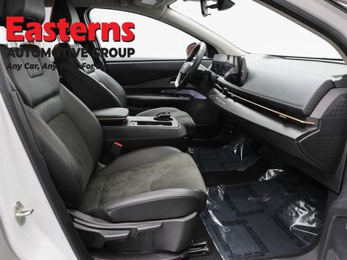 Used 2024 Nissan Ariya AWD image 25