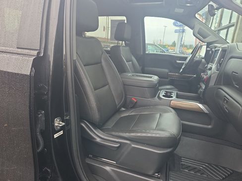 Used 2020 Chevrolet Silverado 1500 RST image 34