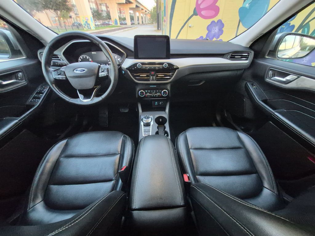 Used 2021 Ford Escape SEL AWD/4WD image 16