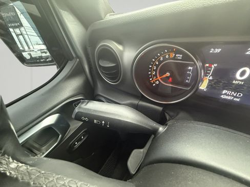 Used 2019 Jeep Wrangler Unlimited Sport S image 23