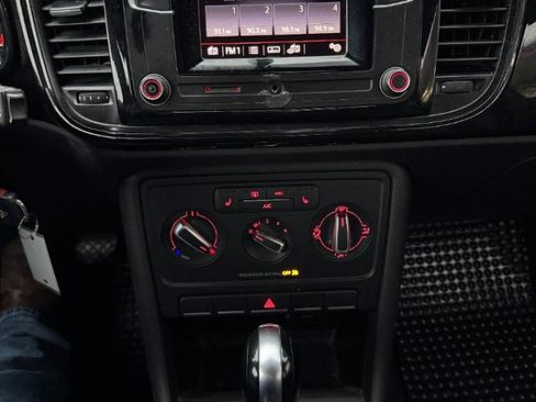 Used 2017 Volkswagen Beetle 1.8T S image 12