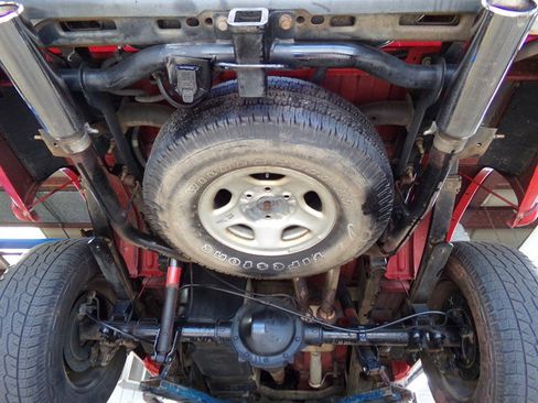 Used 2000 Chevrolet Silverado 1500 LS w/ Off-Road Chassis Pkg image 59