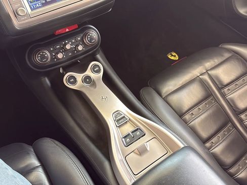 Used 2010 Ferrari California RWD image 15