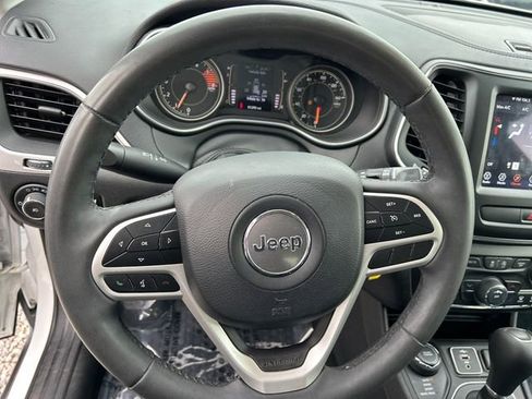 Used 2022 Jeep Cherokee Latitude w/ Trailer Tow Group image 12