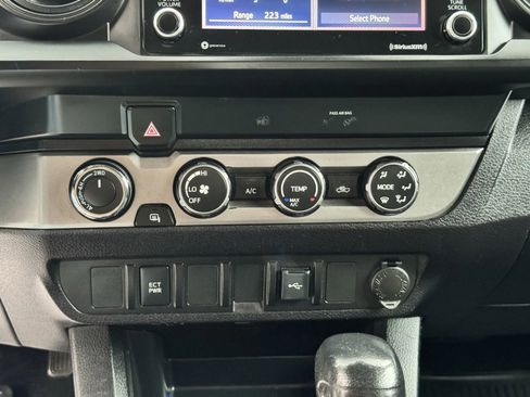 Used 2020 Toyota Tacoma SR w/ SX Package AWD/4WD image 24