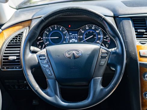 Used 2011 INFINITI QX56 4WD w/ Theater Pkg image 18