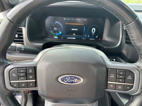 Used 2022 Ford F150 Lightning Lariat AWD/4WD image 33