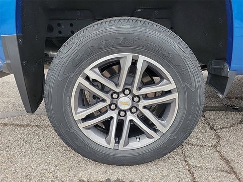 Used 2021 Chevrolet Colorado W/T w/ Custom Special Edition image 6