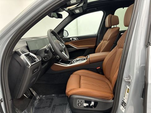 New 2026 BMW X5 xDrive40i w/ M Sport Package image 25