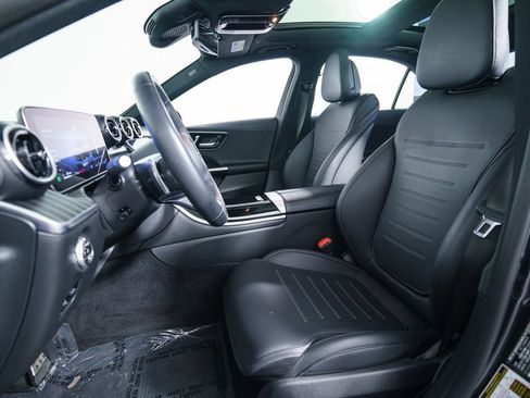 Used 2023 Mercedes-Benz C 300 4MATIC Sedan image 5