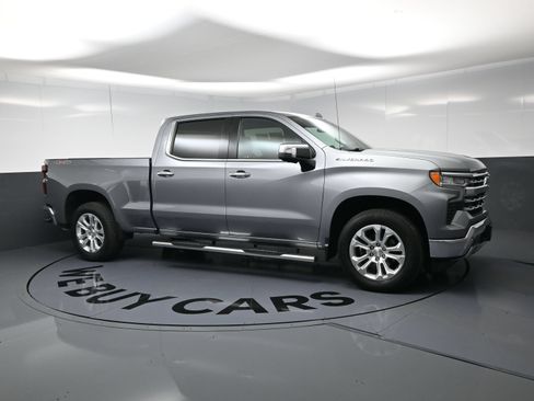 Used 2023 Chevrolet Silverado 1500 LTZ AWD/4WD image 2