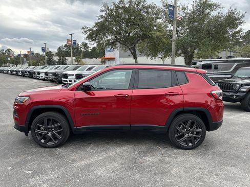 New 2026 Jeep Compass Latitude image 4