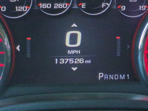 Used 2015 GMC Sierra 2500 Denali w/ Duramax Plus Package AWD/4WD image 37