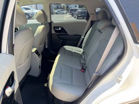 Used 2019 Kia Niro EX Premium w/ Sunroof Package FWD image 27