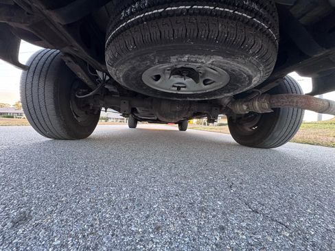 Used 2017 Chevrolet Express 2500 image 19