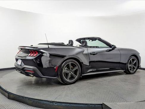 Used 2024 Ford Mustang Premium image 7