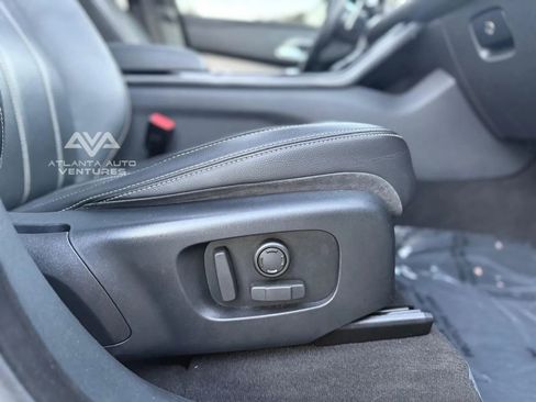 Used 2020 Land Rover Range Rover Velar R-Dynamic S image 46