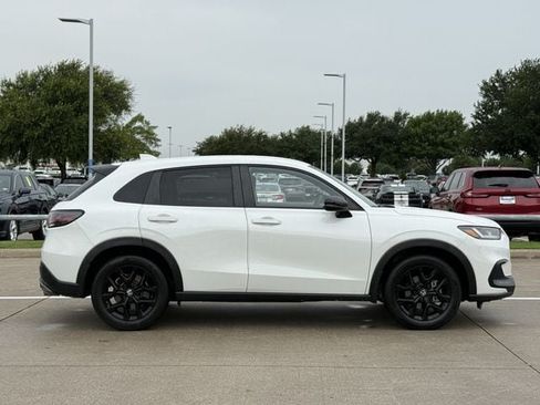 Certified 2024 Honda HR-V Sport image 3
