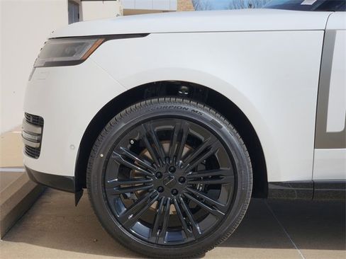 New 2026 Land Rover Range Rover SE image 6