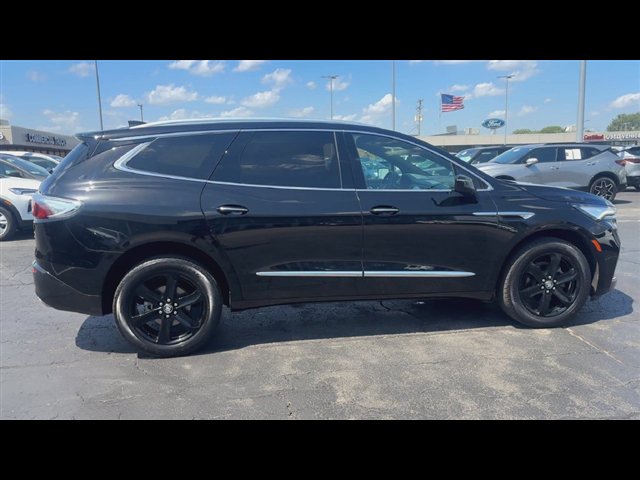 Certified 2024 Buick Enclave Essence w/ Experience Buick Package AWD/4WD image 9