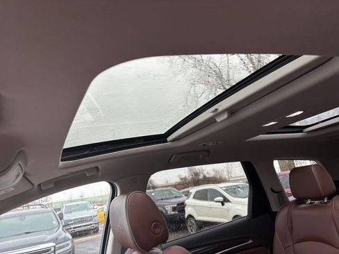 Used 2021 Buick Enclave Avenir image 29