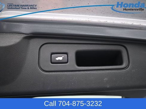 Used 2023 Honda Passport EX-L image 12