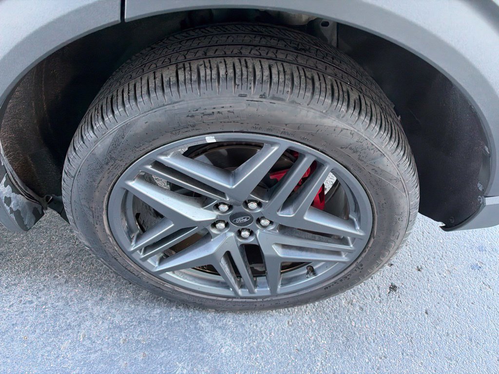 Used 2025 Ford Explorer ST-Line w/ Premium Package AWD/4WD image 7