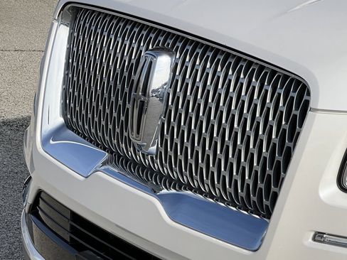 Used 2018 Lincoln Navigator Black Label w/ Cargo Package image 12