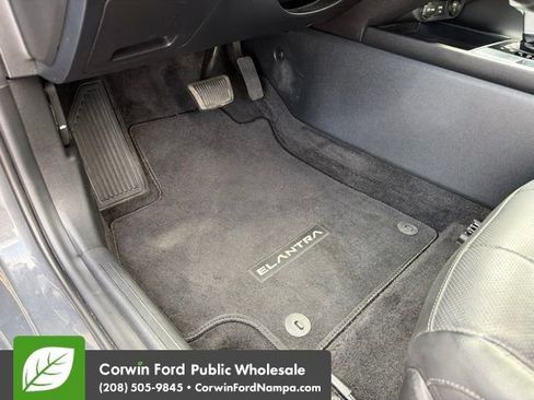Used 2023 Hyundai Elantra Limited FWD image 25
