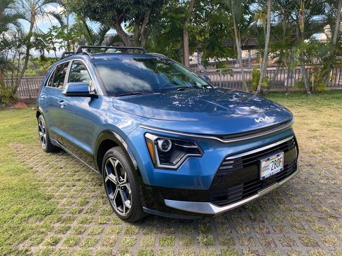 Used 2023 Kia Niro EX Touring FWD image 1